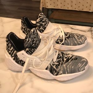 Size 11.5 men’s Harden Vol. 4.